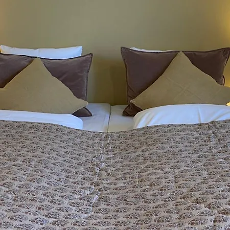 Aero Hotel