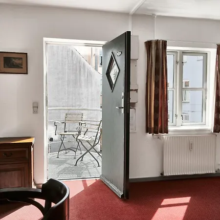 Hotel Aero 3*